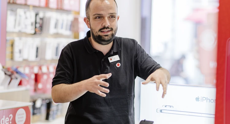 historie-neueroeffnung-vodafone-d2-shop